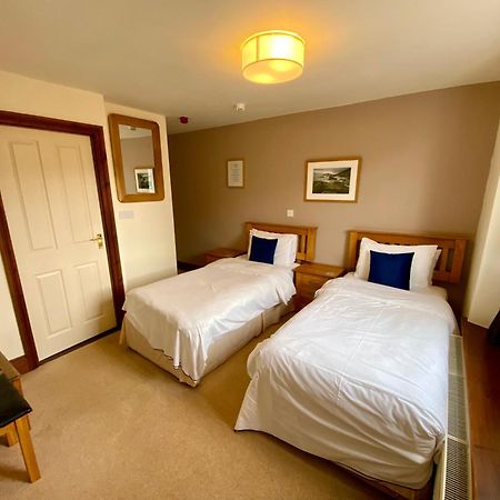 The Globe Inn Кингсбридж Экстерьер фото